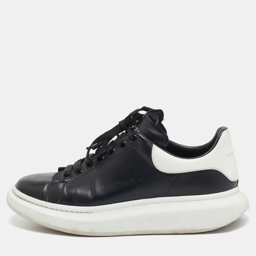 Alexander McQueen Black/White Leather Oversized Sneakers Size 45 - Alexander McQueen - Modalova