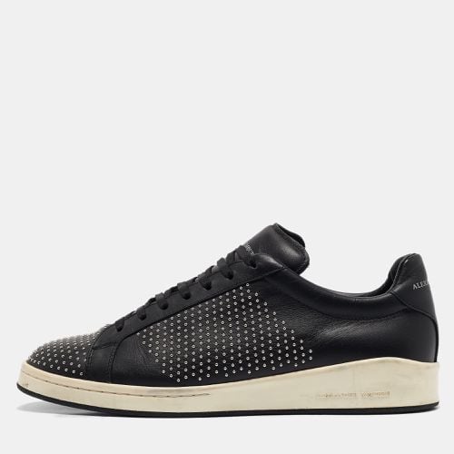 Alexander McQueen Black Leather Mainline Studded Low Top Sneakers Size 44 - Alexander McQueen - Modalova