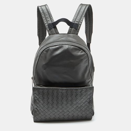 Leather Intrecciato Pocket Backpack - Bottega Veneta - Modalova