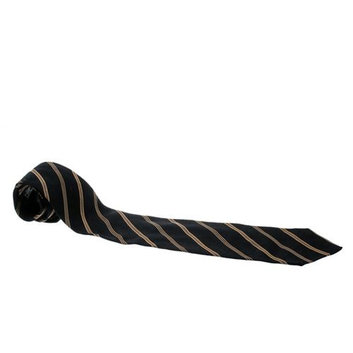 Giorgio Armani Cravatte Black and Beige Diagonal Striped Jacquard Traditional Tie - Giorgio Armani - Modalova