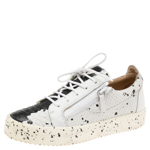 Giuseppe Zanotti White/Black Python Embossed Leather Double Sketch Sneakers Size 40 - Giuseppe Zanotti - Modalova