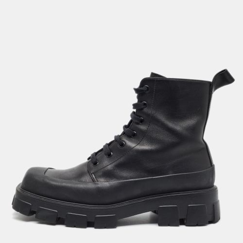 Size 45 Leather and Rubber Square Toe Combat Boots - Prada - Modalova