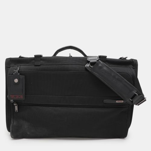 Nylon Tri Fold Garment Luggage Travel Bag - TUMI - Modalova