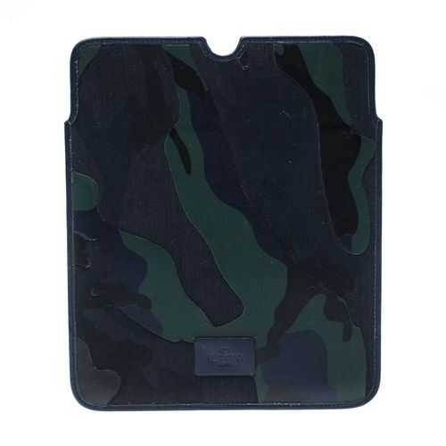 Valentino Camo Leather iPad 2 Case Holder - Valentino - Modalova