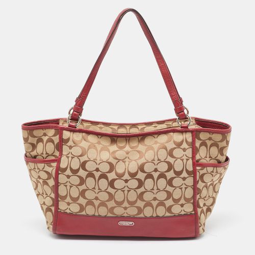 Burgundy Signature Canvas and Leather Carrie Tote - Coach - Modalova