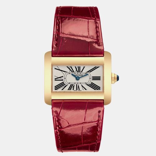 K Yellow Gold Tank Divan W6300356 Quartz Women's Wristwatch 25 mm - Cartier - Modalova