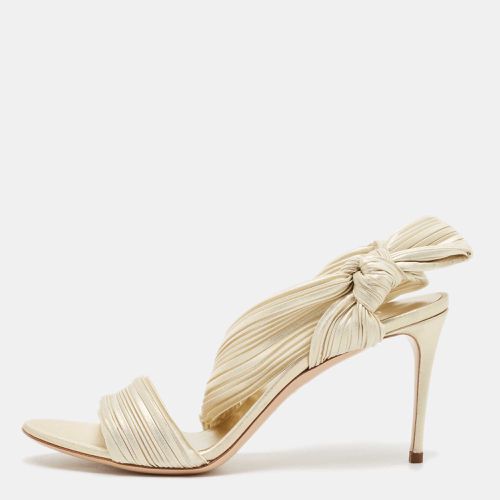 Casadei Cream Fabric Ankle Strap Sandals Size 38.5 - Casadei - Modalova