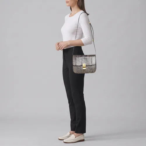 Classic Box Medium /Cream Python Shoulder Bag - Celine - Modalova