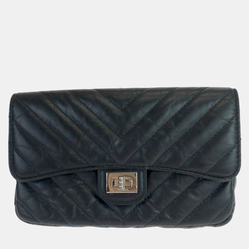 Chanel Black Lambskin Leather Chevron Turn Lock Flap Shoulder Bag - Chanel - Modalova