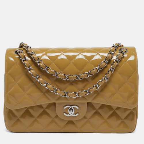 Chanel Beige Quilted Patent Leather Jumbo Classic Double Flap Bag - Chanel - Modalova