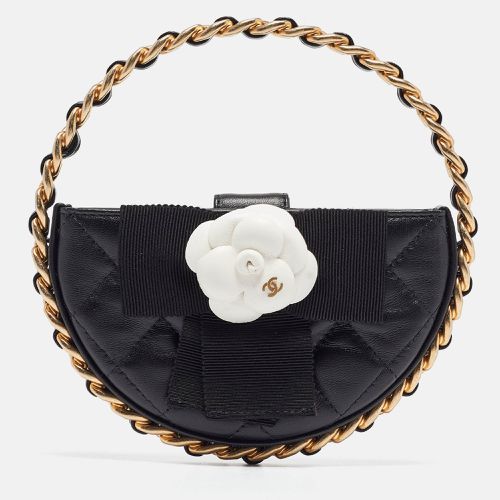 Chanel Black Quilted Leather Mini Round Camellia Clutch - Chanel - Modalova