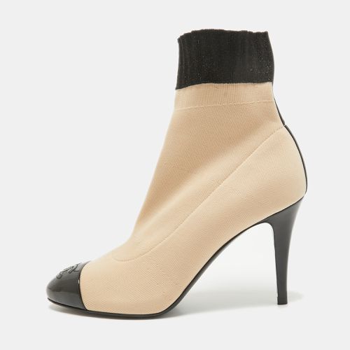 Chanel Beige/Black Knit Fabric and Patent Cap Toe CC Ankle Booties Size 39 - Chanel - Modalova