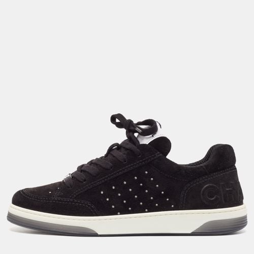 Chanel Black Suede Perforated CC Lace Up Sneakers Size 40 - Chanel - Modalova