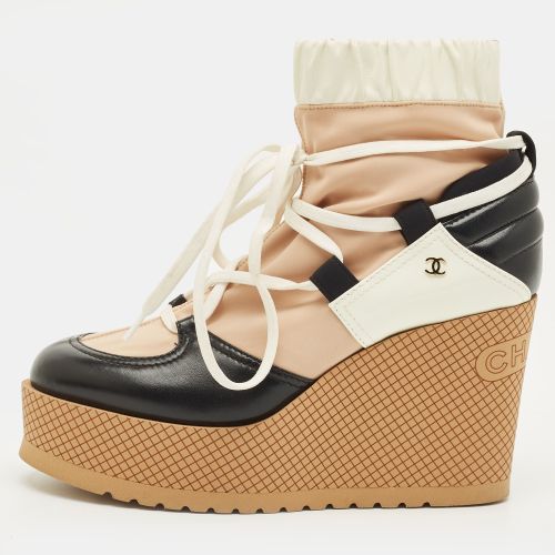 Chanel Runway Size 38.5 Black/Brown Leather and Nylon Wedge Boots - Chanel - Modalova