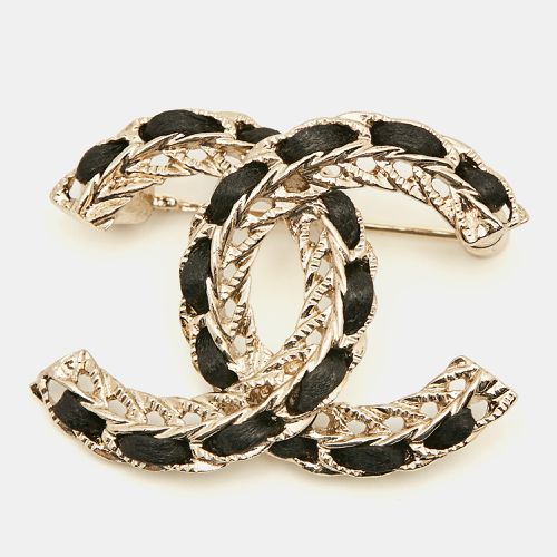 Chanel CC Leather Gold Tone Brooch - Chanel - Modalova