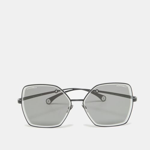 Chanel Black 4262 Butterfly Sunglasses - Chanel - Modalova