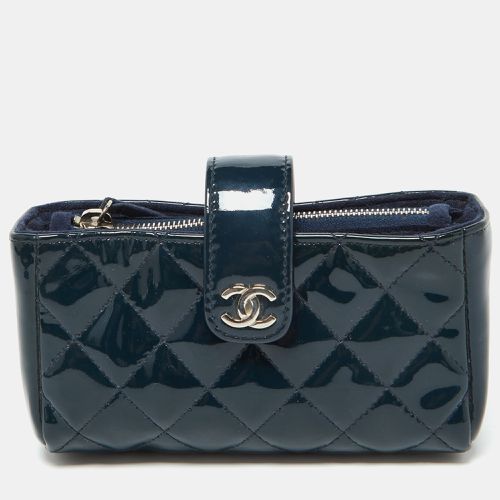 Quilted Patent Leather CC Phone Holder Pouch - Chanel - Modalova