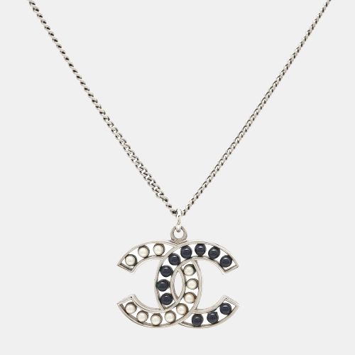 CC Enamel Faux Pearl Tone Pendant Necklace - Chanel - Modalova