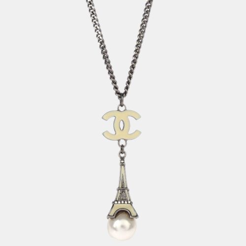 Chanel Eiffel Tower Artificial Pearl Rhinestone Silver Chain Necklace - Chanel - Modalova