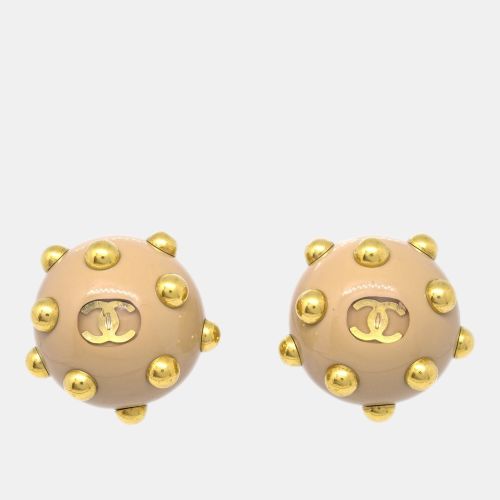 CC Logos Studs Button Earrings Gold Clip-On - Chanel - Modalova