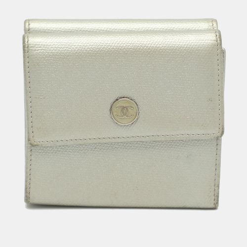 CC Leather Compact Trifold Wallet - Chanel - Modalova