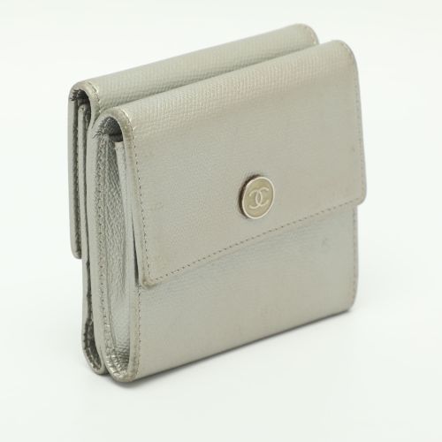CC Leather Compact Trifold Wallet - Chanel - Modalova