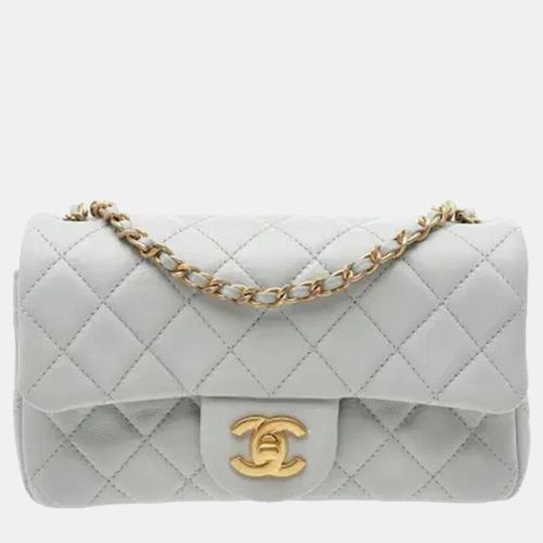 Pearl Crush Mini Rectangular Lambskin Shoulder Bag - Chanel - Modalova