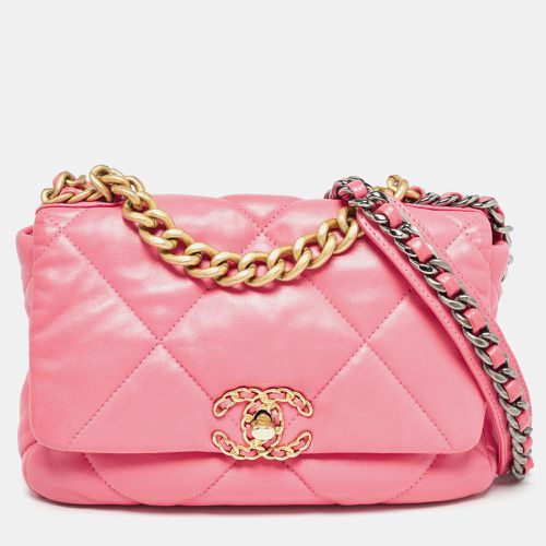 Chanel Pink Quilted Leather Medium 19 Flap Bag - Chanel - Modalova