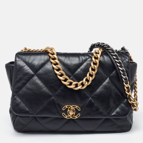 Chanel Black Quilted Leather Maxi 19 Shoulder Bag - Chanel - Modalova