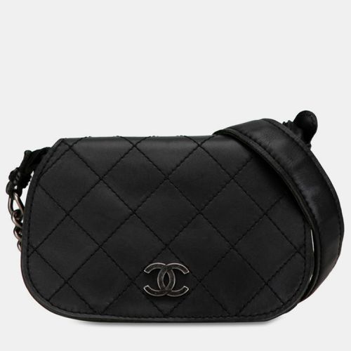 Quilted Leather Chain Flap Bag - Chanel - Modalova