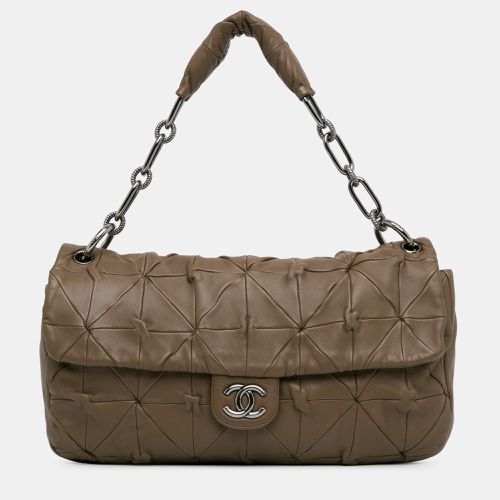 Chanel Jumbo Quilted Lambskin Origami Soft Squares Flap Bag - Chanel - Modalova