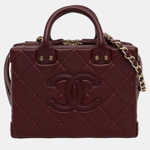 Chanel Burgundy CC Quilted Calfskin Vanity Case Box Bag - Chanel - Modalova