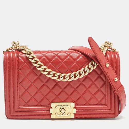 Chanel Red Quilted Leather Medium Boy Flap Bag - Chanel - Modalova