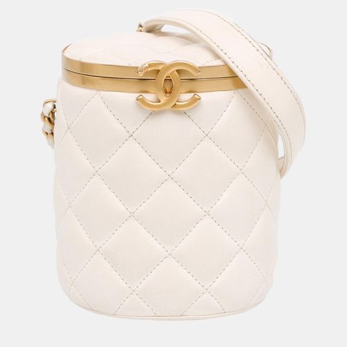 Chanel White Small Quilted Lambskin Crown Box Bag - Chanel - Modalova