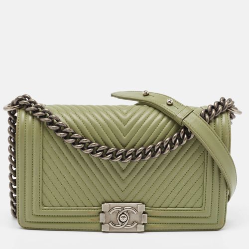 Chevron Leather Medium Boy Flap Bag - Chanel - Modalova