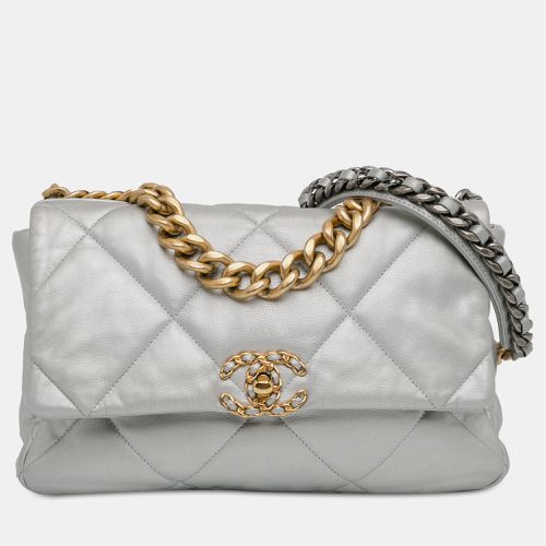 Chanel Large Metallic Lambskin 19 Flap Bag - Chanel - Modalova