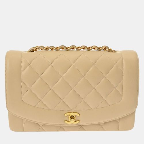 Chanel Beige Quilted Vintage Diana Shoulder Bag - Chanel - Modalova