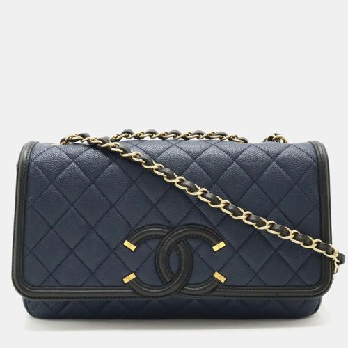 Blue/ Quilted Caviar Leather CC Filigree Shoulder Bags - Chanel - Modalova