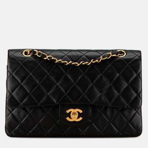 Chanel Medium Classic Lambskin Double Flap Bag - Chanel - Modalova