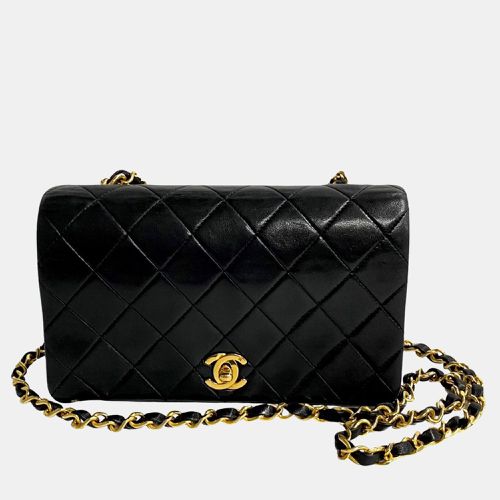 Lambskin Quilted Full Flap Shoulder Bag - Chanel - Modalova