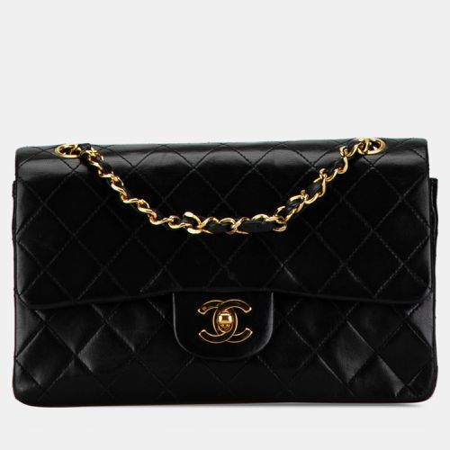 Small Classic Lambskin Double Flap Bag - Chanel - Modalova