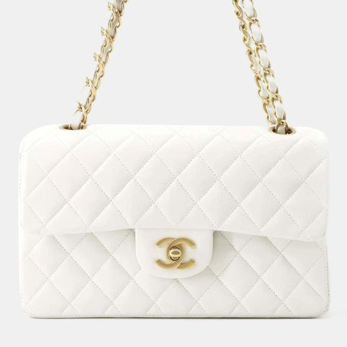 Caviar Leather Small Classic Double Flap Shoulder Bag - Chanel - Modalova