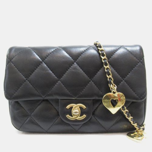 Chanel Black Quilted Lambskin Heart Chain Mini Flap Bag - Chanel - Modalova