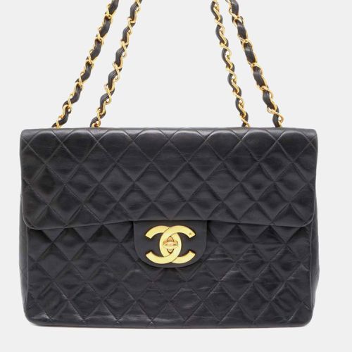 Chanel Black Quilted Lambskin Maxi Jumbo XL Classic Single Flap Bag - Chanel - Modalova