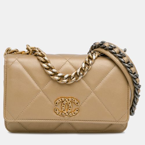 Quilted Lambskin 19 Wallet on Chain - Chanel - Modalova