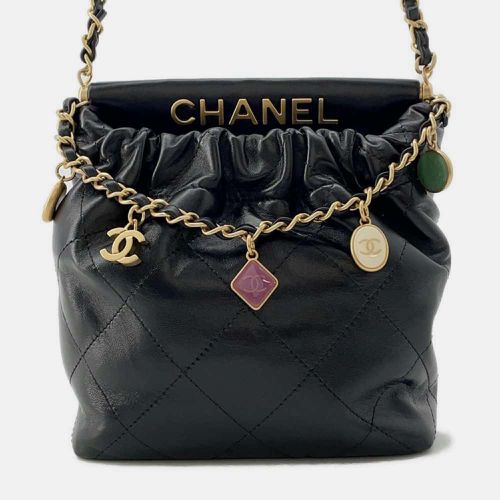 Chanel Black Lambskin Resin Quilted Small Bucket Bag - Chanel - Modalova