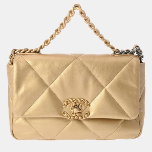 Chanel Gold Lambskin Leather 19 Large Shoulder Bag - Chanel - Modalova