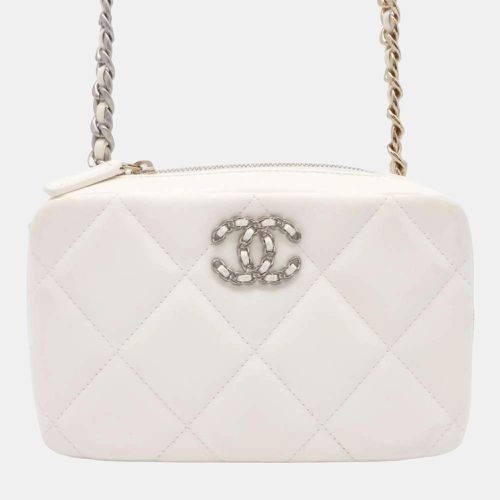 Chanel White Leather 19 Camera Shoulder Bag - Chanel - Modalova