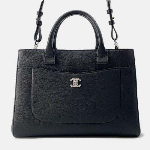 Chanel Black Leather Neo Executive Medium Shopping Tote Bag - Chanel - Modalova