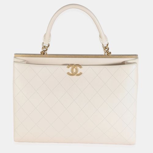 Chanel Beige Quilted Calfskin Large Coco Luxe Shopping Tote Bag - Chanel - Modalova